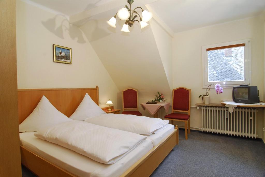 Wirtshaus Zum Pferdemarkt Hotel Saarburg Room photo